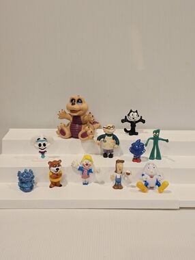 Vintage Mixed Character 90s 00s Figure Set